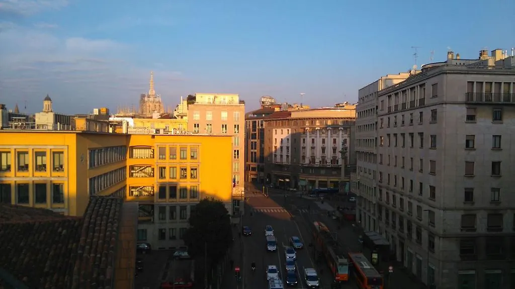 Roomy Apartment Duomo & San Babila Milan