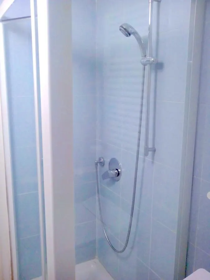 Roomy Apartment Duomo & San Babila Milan Italy