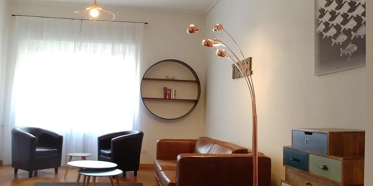 Roomy Apartment Duomo & San Babila Milan